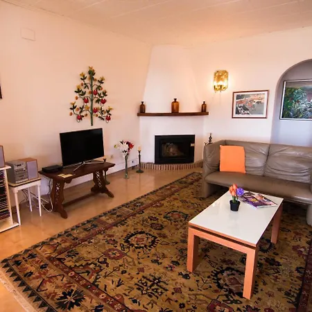 Villas Guzman - Elfriede Villa *
